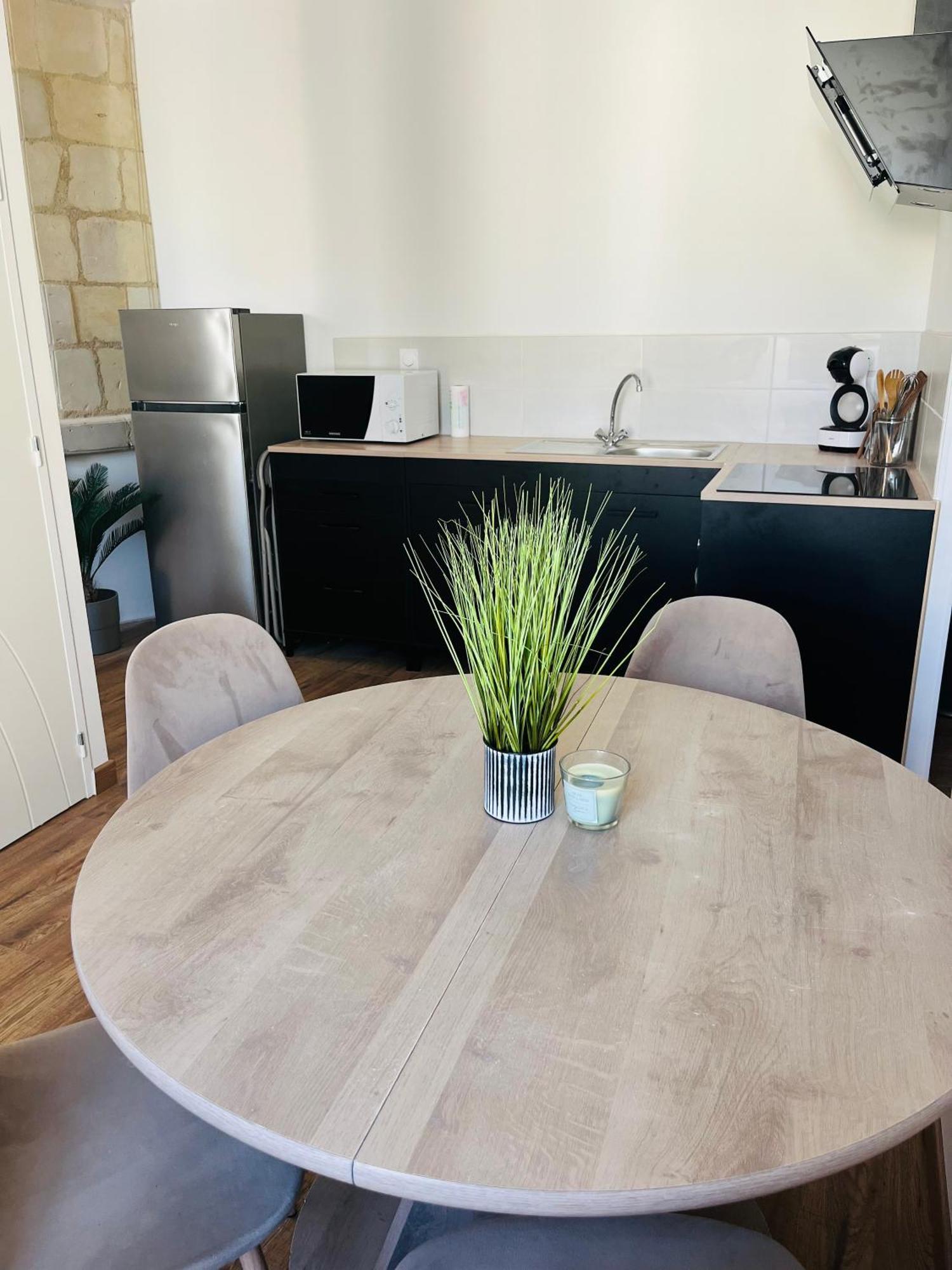 Logements 6 Pers A 15 Minutes D Angers Corne Exterior photo